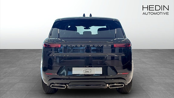 Land Rover Range Rover Sport 7 of 9