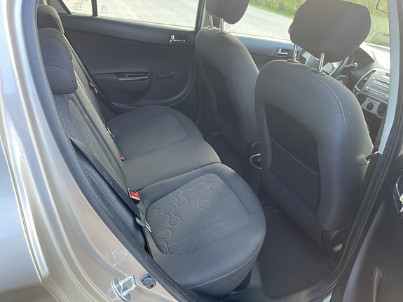 Hyundai i20 4 of 5