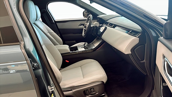 Land Rover Range Rover Velar 3 of 5