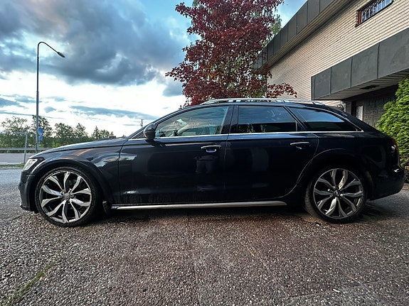 Audi A6 allroad 4 of 5