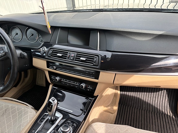 BMW 520d 3 of 4