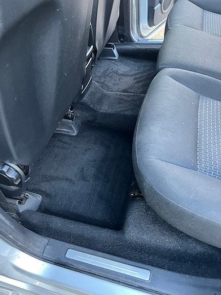 Mercedes-Benz B180 6 of 8