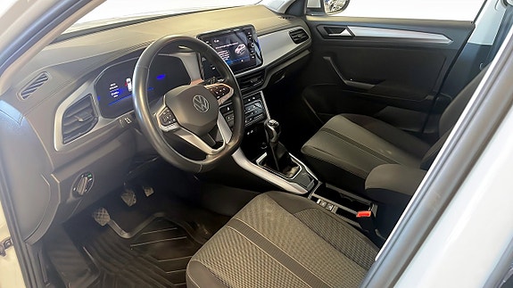 Volkswagen T-Roc 7 of 13