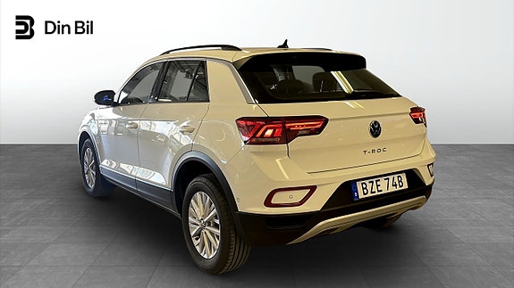 Volkswagen T-Roc 3 of 13
