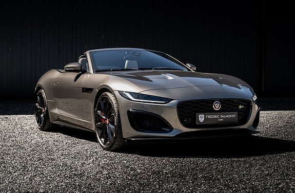 Jaguar F-TYPE 2 of 5