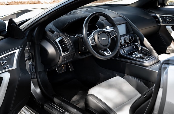 Jaguar F-TYPE 17 of 28