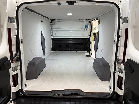 Renault Trafic 13 of 14