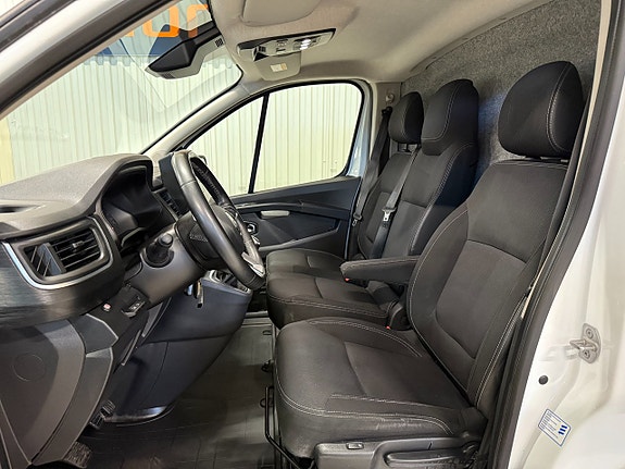 Renault Trafic 7 of 14
