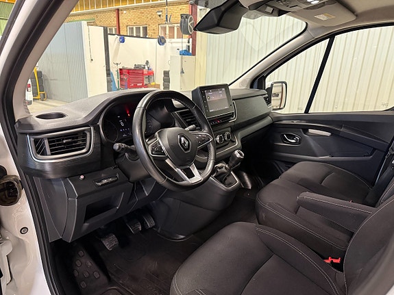 Renault Trafic 8 of 14