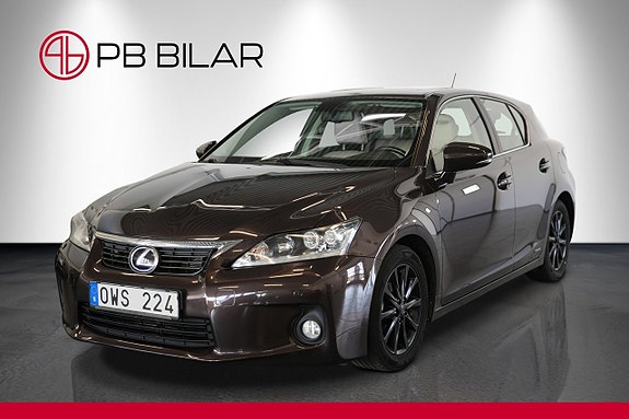 Lexus CT200h