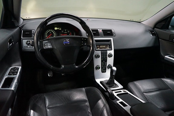 Volvo V50 6 of 17