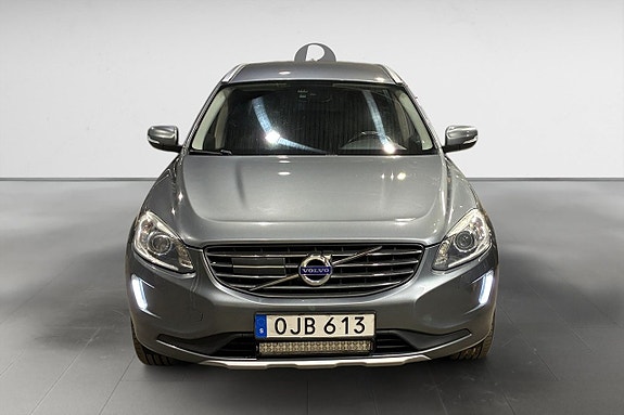 Volvo XC60 10 of 17