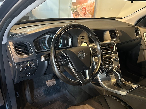 Volvo V60 6 of 17