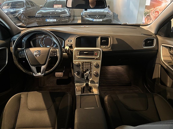 Volvo V60 9 of 17
