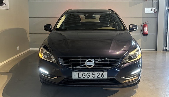 Volvo V60 3 of 17
