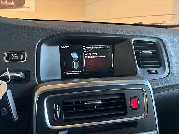 Volvo V60 11 of 17