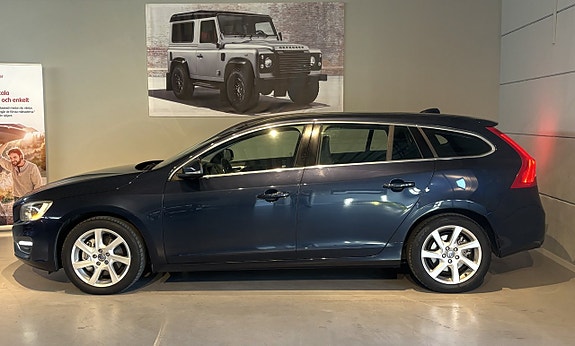 Volvo V60 4 of 17