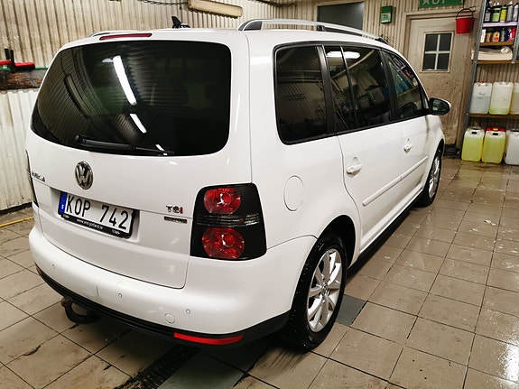 Volkswagen Touran 7 of 8