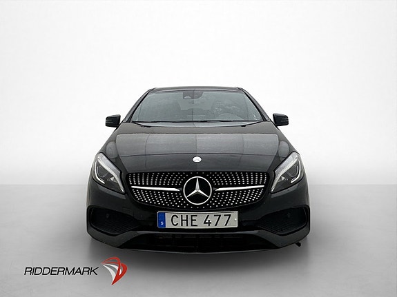 Mercedes-Benz A180 2 of 5