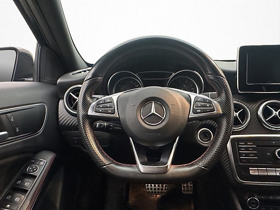 Mercedes-Benz A180 11 of 30