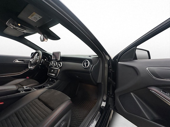 Mercedes-Benz A180 25 of 30