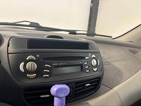 Nissan Almera Tino 22 of 23