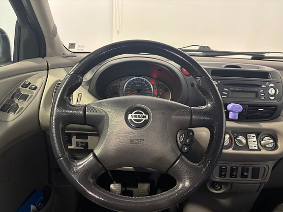 Nissan Almera Tino 15 of 23