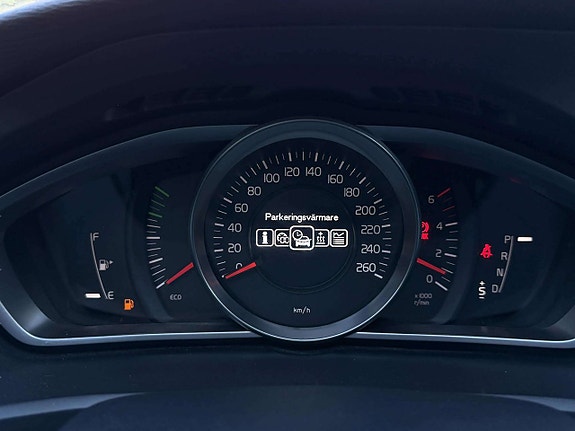 Volvo V40 17 of 29