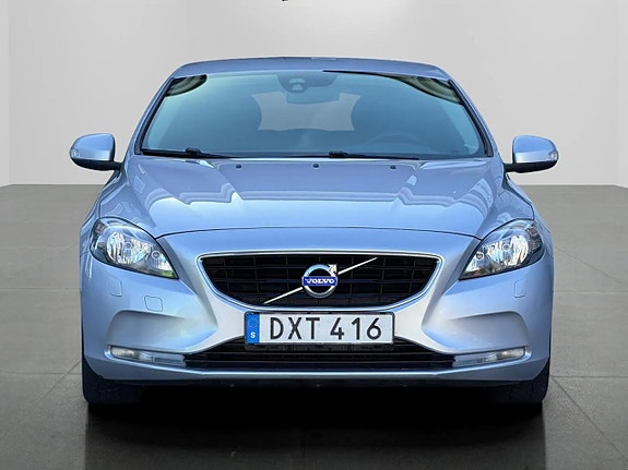 Volvo V40 6 of 29