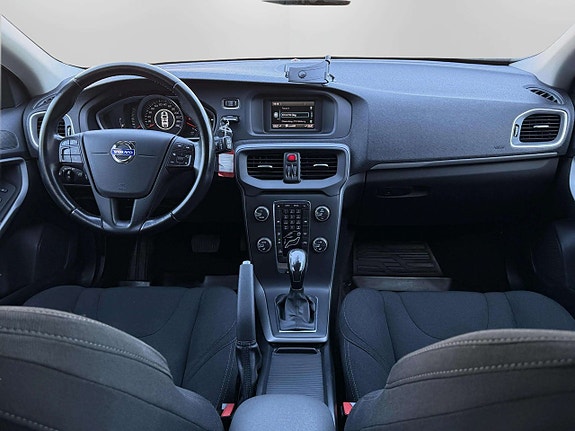 Volvo V40 22 of 29