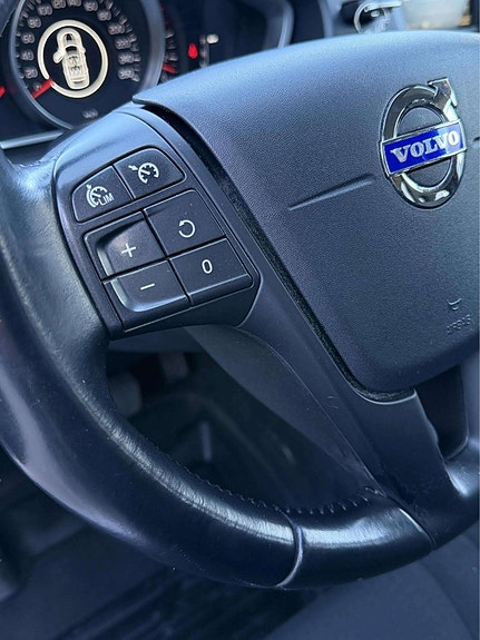 Volvo V40 20 of 29