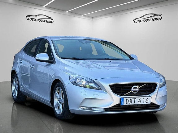 Volvo V40 5 of 29