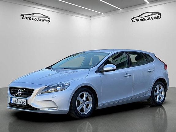 Volvo V40 2 of 29