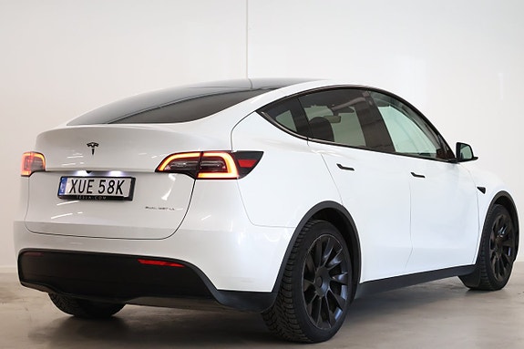 Tesla Model Y 5 of 5