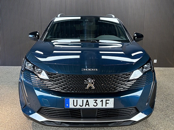 Peugeot 3008 2 of 5