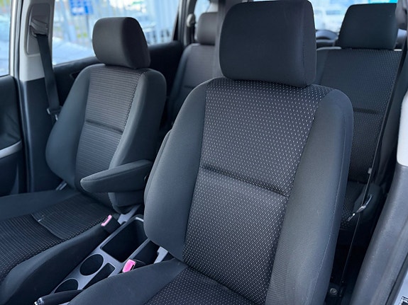 Toyota Corolla Verso 16 of 22