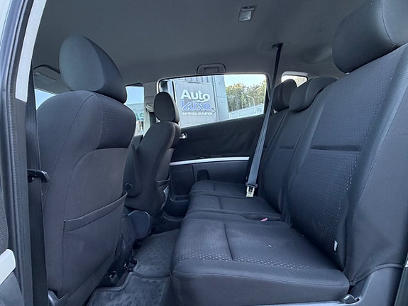 Toyota Corolla Verso 18 of 22