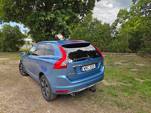 Volvo XC60 4 of 9