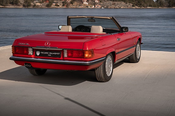 Mercedes-Benz 300 SL 24 of 28