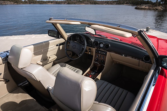 Mercedes-Benz 300 SL 17 of 28