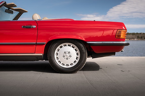 Mercedes-Benz 300 SL 3 of 5