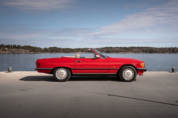 Mercedes-Benz 300 SL 15 of 28
