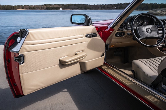 Mercedes-Benz 300 SL 27 of 28