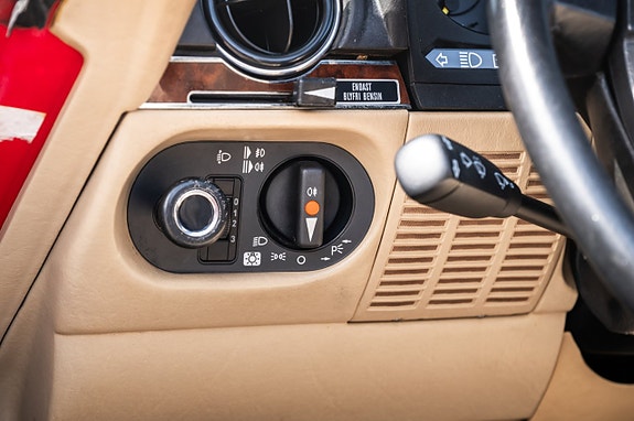 Mercedes-Benz 300 SL 9 of 28