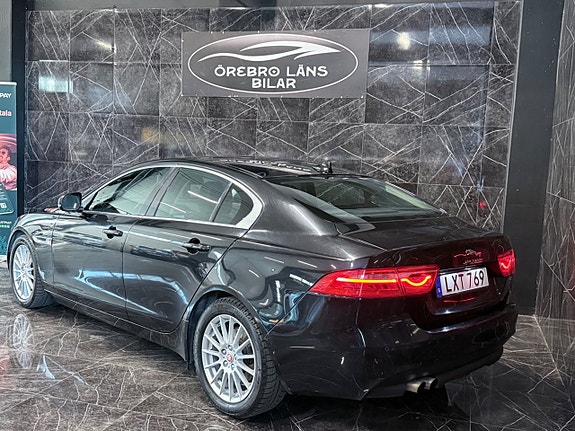 Jaguar XE 5 of 24