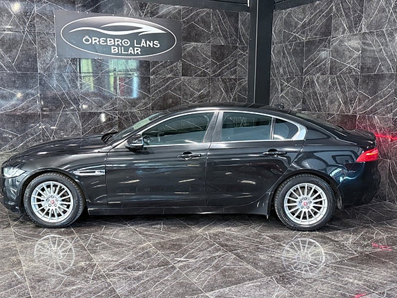 Jaguar XE 9 of 24
