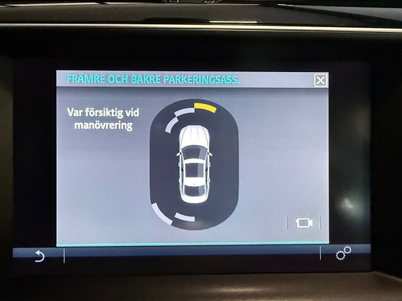 Jaguar XE 18 of 24
