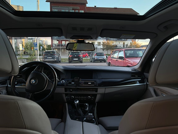 BMW 520d 4 of 5