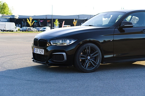 BMW M135i 4 of 5