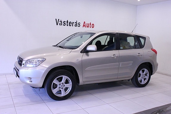 Toyota RAV4 5 of 29